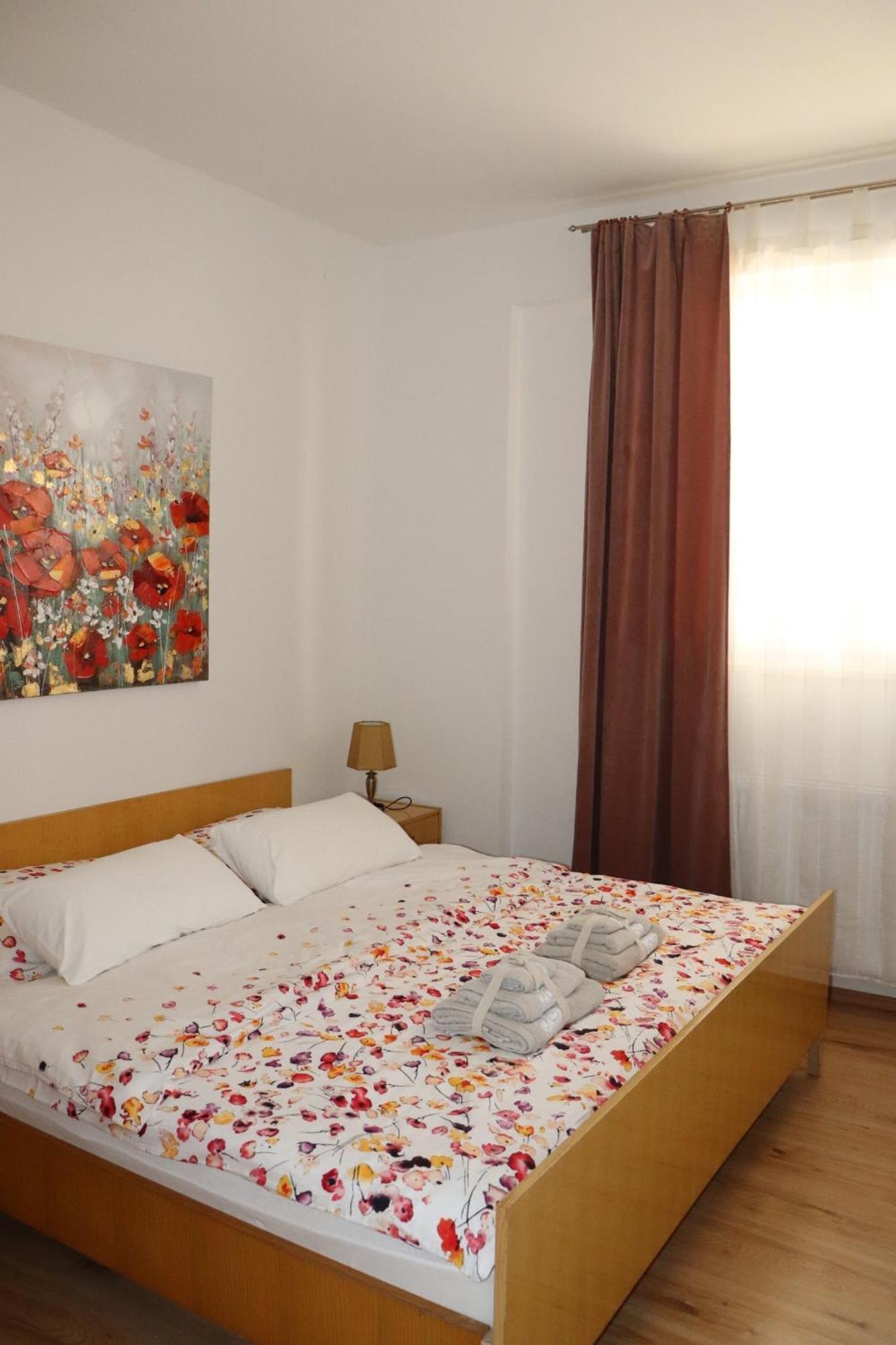 Apartments And Rooms With Parking Space Krk - 5294 Krk Town Buitenkant foto